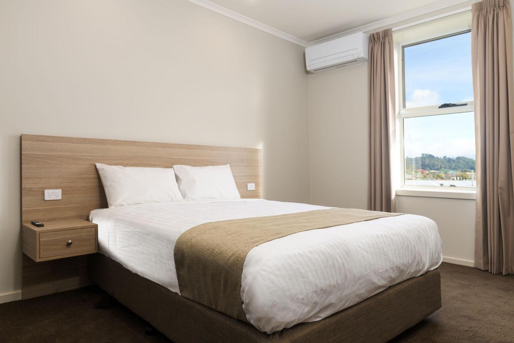 Somerset Hotel Bagian luar foto
